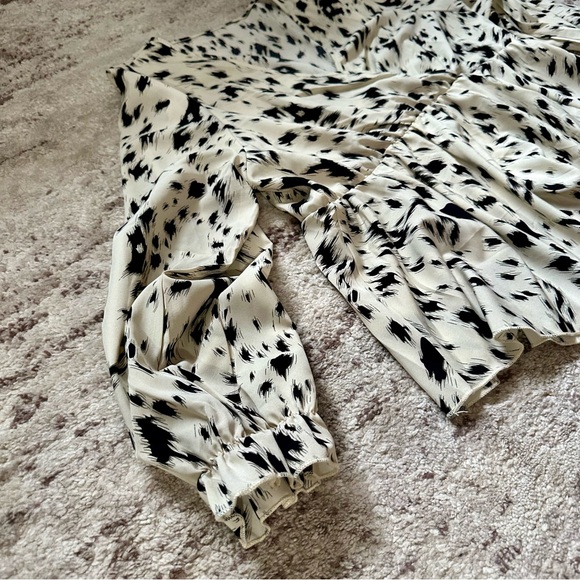 SHEIN Peplum Style Top - Picture 3 of 5